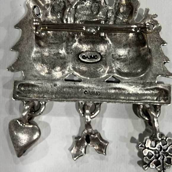 Vintage Ajmo Enamel Pewter Holiday Christmas Friends Brooch - Picture 4 of 6